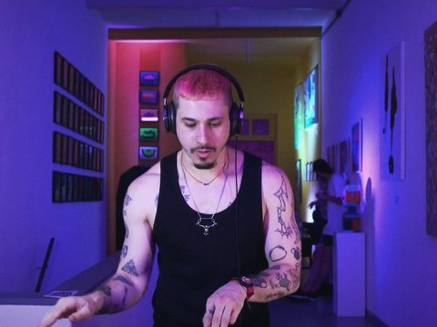 Caiao em set gravado para a Maracutaia.fm
